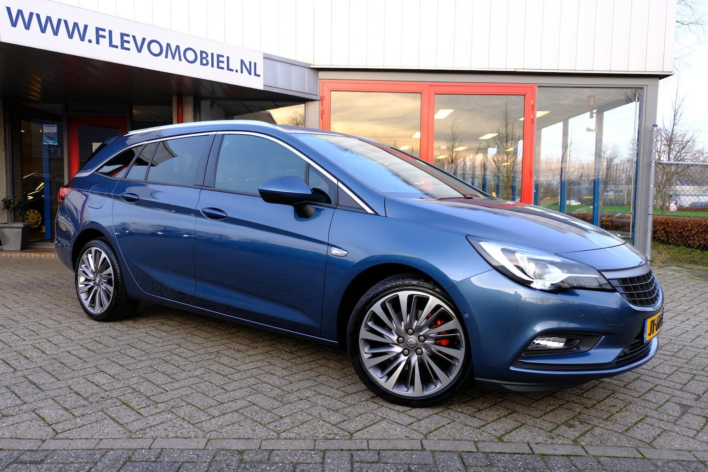 opel-astra-sports-tourer-1-6-biturbo-161pk-innovation-leder-full-led-navi-lanewarn-pdc-enz.jpg