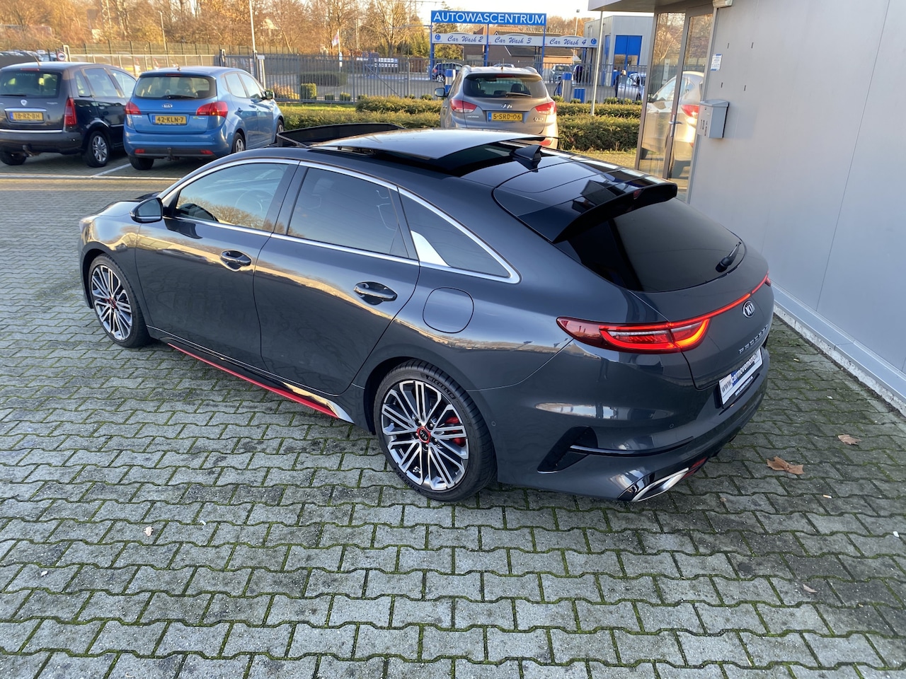 kia-pro-cee-d-1-6-t-gdi-gt-204pk-automaat-navi-camera-pano-led-jbl-suede-leer.jpg