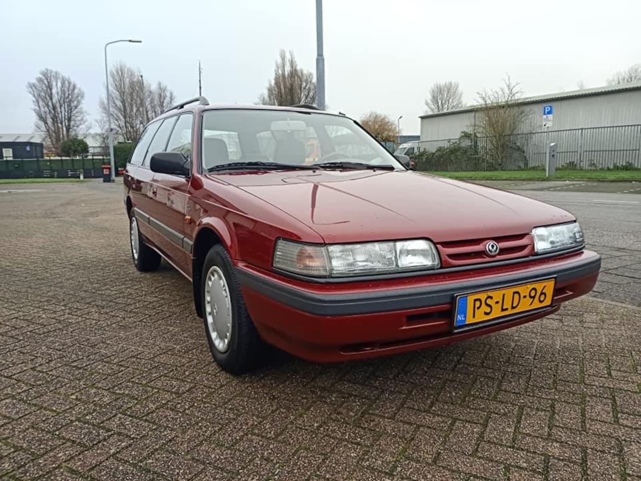 mazda-626-wagon-2-0i-lx-wagon-2-0i-lx.jpg