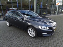 Volvo V60 - 2.4 D6 Twin Engine Momentum