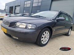 Volvo V70 - 2.4 140pk Comfortline