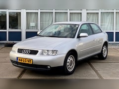 Audi A3 - 1.6 Attraction/Clima/Stuubkr/Nieuwe APK