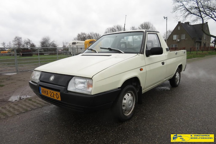 skoda-favorit-pick-up-1-3.jpg