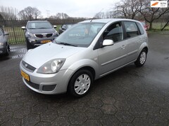 Ford Fiesta - 1.3-8V Style AIRCO/5 DEURS