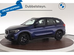 BMW X1 - sDrive20i | Sportstoel | 18" velgen | PDC | Navigatie | Verwarmbare voorstoelen |