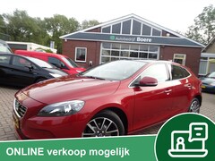 Volvo V40 - 2.0 D2 120pk Business Pano-dak, 17'', Navi, Trekhaak