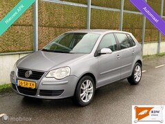 Volkswagen Polo - 1.4 - 16V Optive NAP/AUTOMAAT/AIRCO/NWE APK