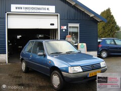 Peugeot 205 - 1.4 Super net en prima lopend en rijdende auto