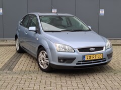Ford Focus - 1.6-16V Ghia