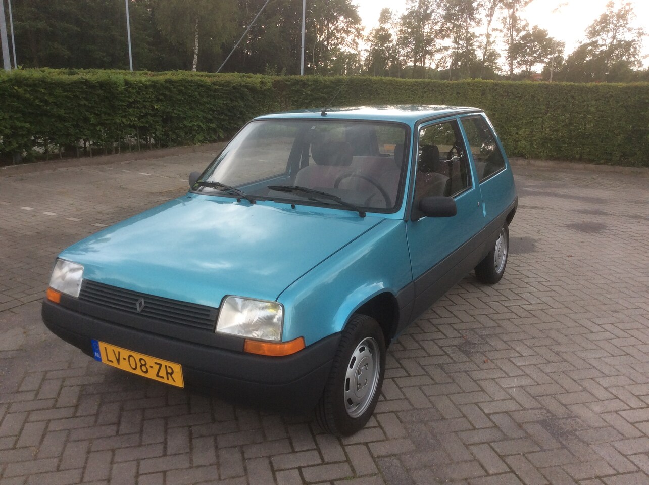 renault-5-r-5-tl-origineel-nl-auto-slechts-84-000km-zeer-goede-staat.jpg
