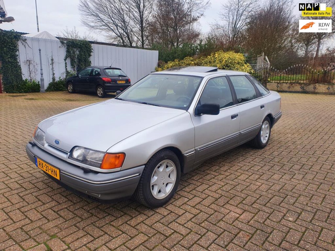ford-scorpio-2-9i-v6-ghia-2-9i-v6-ghia-unieke-auto-origineel-nl.jpg