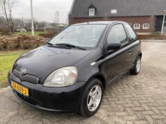 Toyota Yaris - 1.3-16V VVT-i Luna