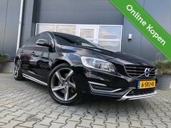 Volvo V60 - 2.4 D5 AWD Summum Schuifdak Leder Xenon Trekhaak 1e Eigenaar