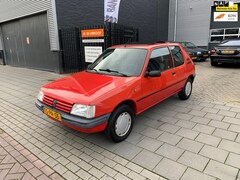 Peugeot 205 - 1.4 Génération 1e Eigenaar NAP APK 1 Jaar