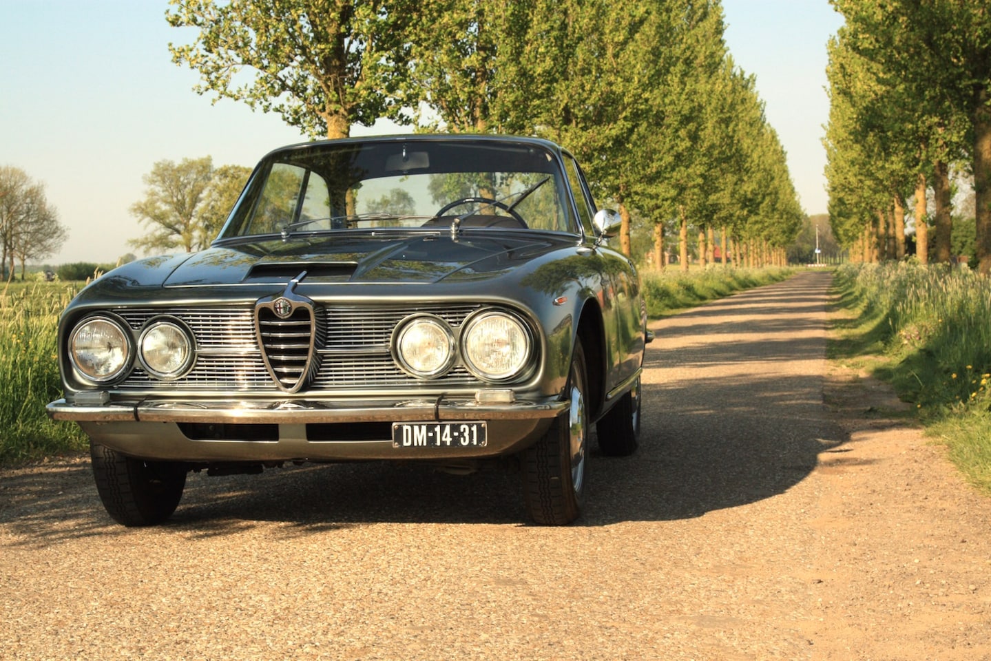 alfa-romeo-2600-sprint.jpg