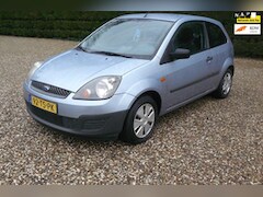 Ford Fiesta - 1.3-8V Champion NIEUWE APK 22-7-2021 BJ 2007