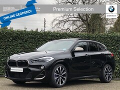 BMW X2 - M35i High exe | Panorama | Hooggl. shadow | Getint Glas | HiFi