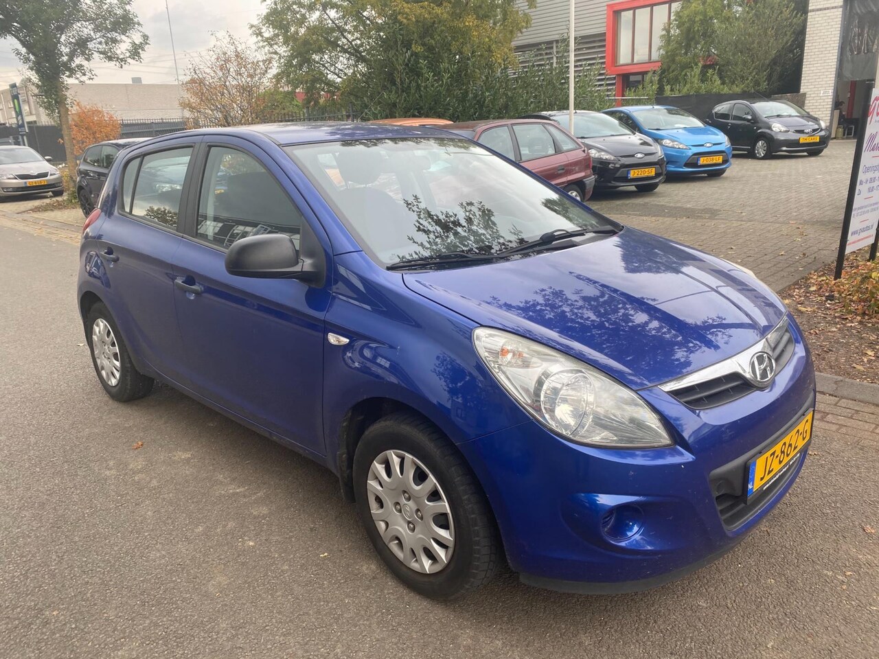 hyundai-i20-1-2i-activeversion-young-1-2i-activeversion-young.jpg