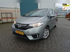 Honda Jazz - 1.3 i-VTEC Comfort - automaat - lage km stand - lm velgen - park. sensor V & A