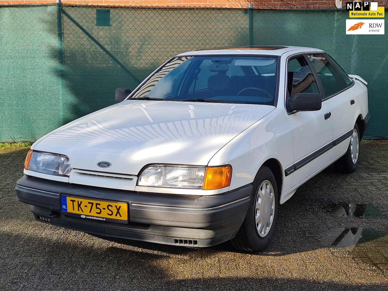 ford-scorpio-2-4i-v6-gl-aut-perfecte-staat.jpg