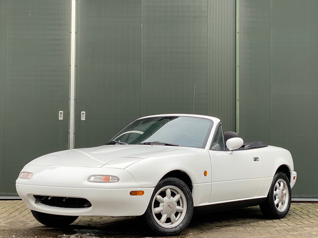 mazda-mx-5-1-6i-16v-origineel-nl-85-500km-nap-1ste-eigenaar.jpg