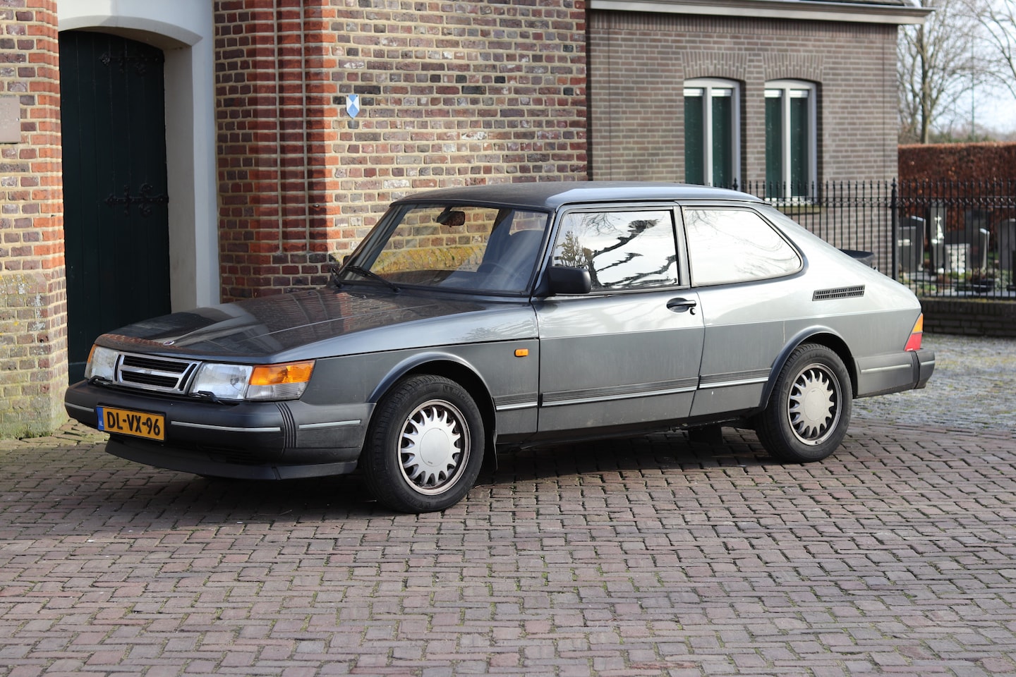 saab-900-s-2-0-automaat-orig-nl-originele-kms-kraakhelder-verleden.jpg