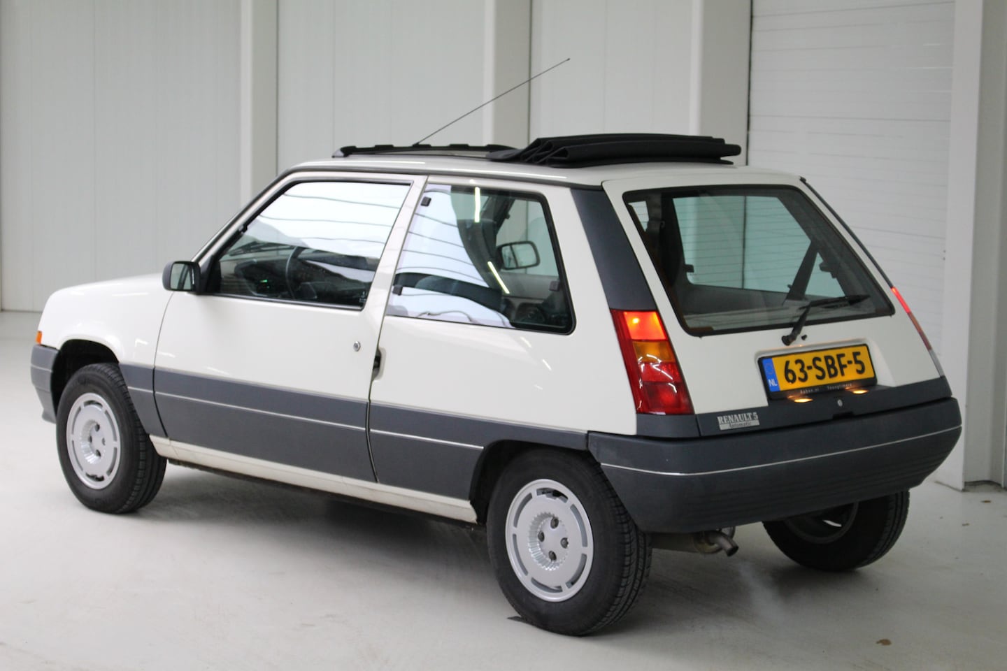 renault-5-1-4-automaat-zonnedak-winterwielen-in-zeer-goede-staat.jpg