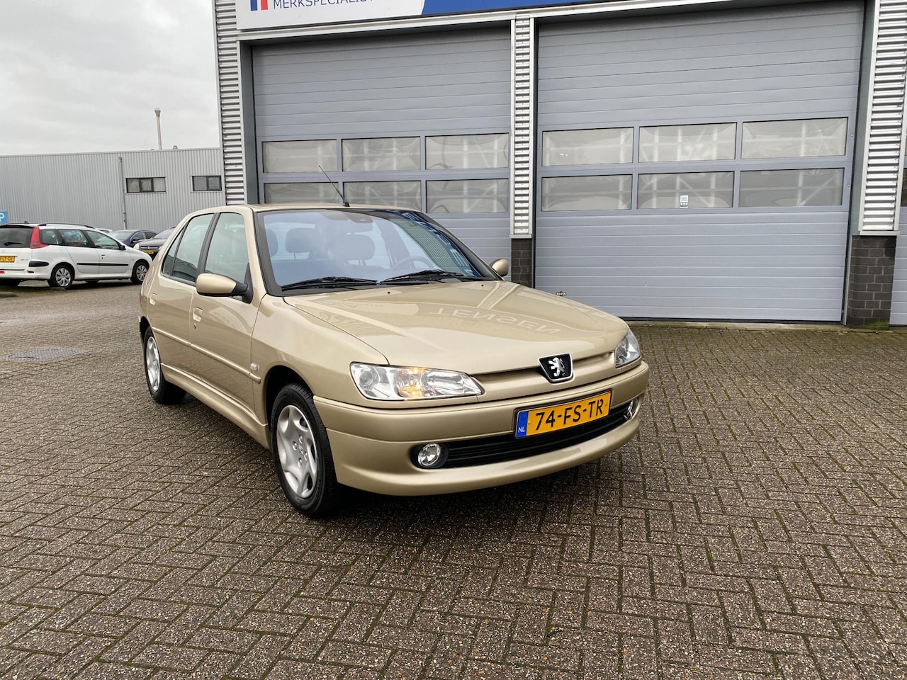 peugeot-306-1-4-xt-airco-eerste-eigenaar-uniek.jpg