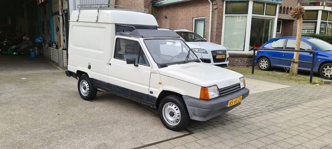 seat-terra-0-9-5-4-versnellingen-nieuwe-apk-benzine-grijs-kenteken-103-000-origineel.jpg