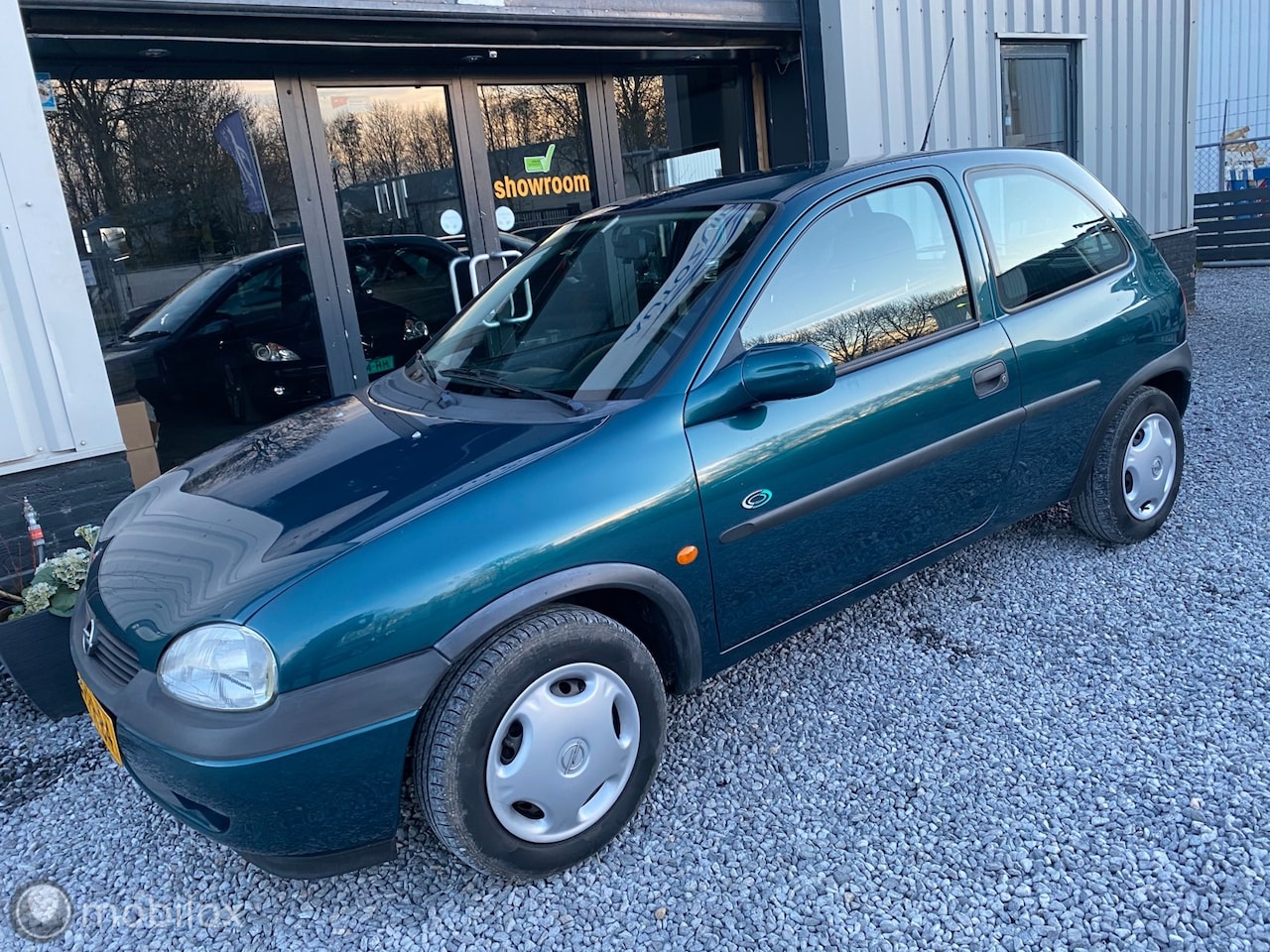 opel-corsa-1-4i-strada-aut-nwe-apk-1ste-eigenaar.jpg