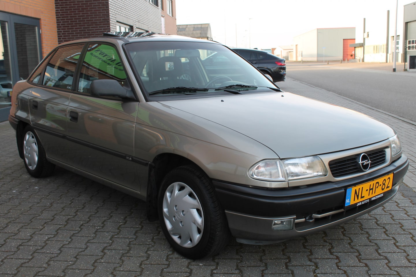 opel-astra-1-6i-gls-comfort-als-nieuw.jpg