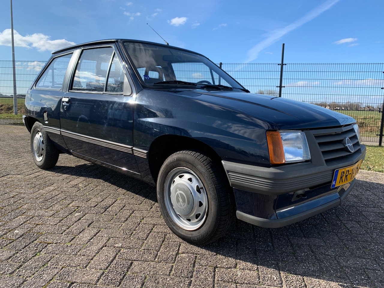 opel-corsa-1-3n-gl.jpg
