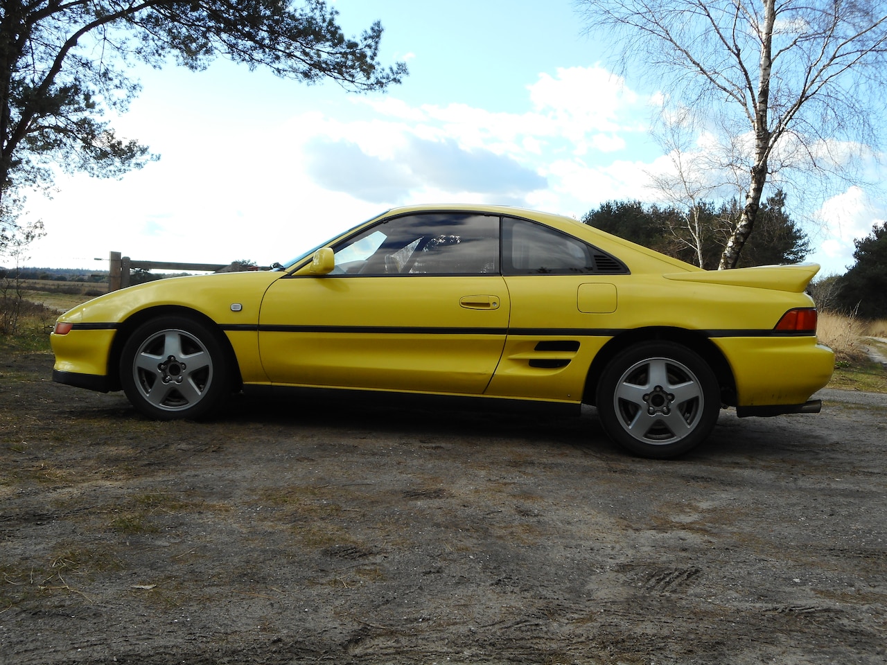 toyota-mr-2-gt.jpg