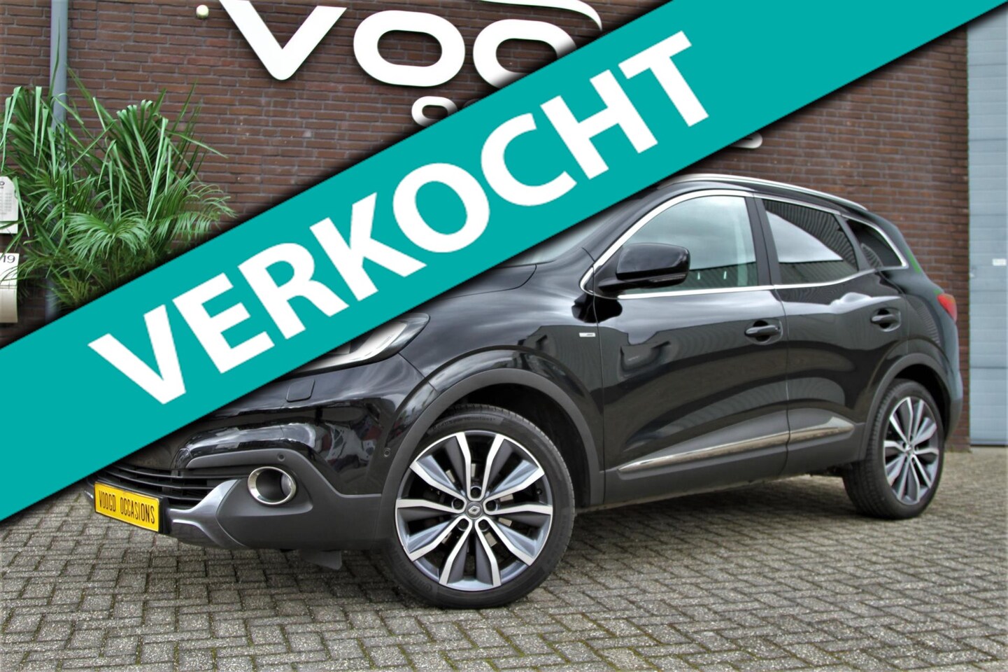 Renault Kadjar - 1.2 TCe Bose Leer/Trekhaak/R-Link/1eEig/Parkassist/CruiseControl - AutoWereld.nl