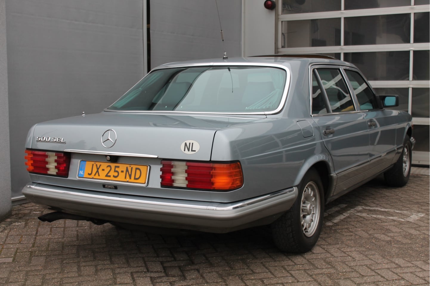 mercedes-benz-500-serie-500-sel-w126-intro-auto-philips-topman-wisse-dekker-bijtellingsvriendelijk-luchtvering-t.jpg