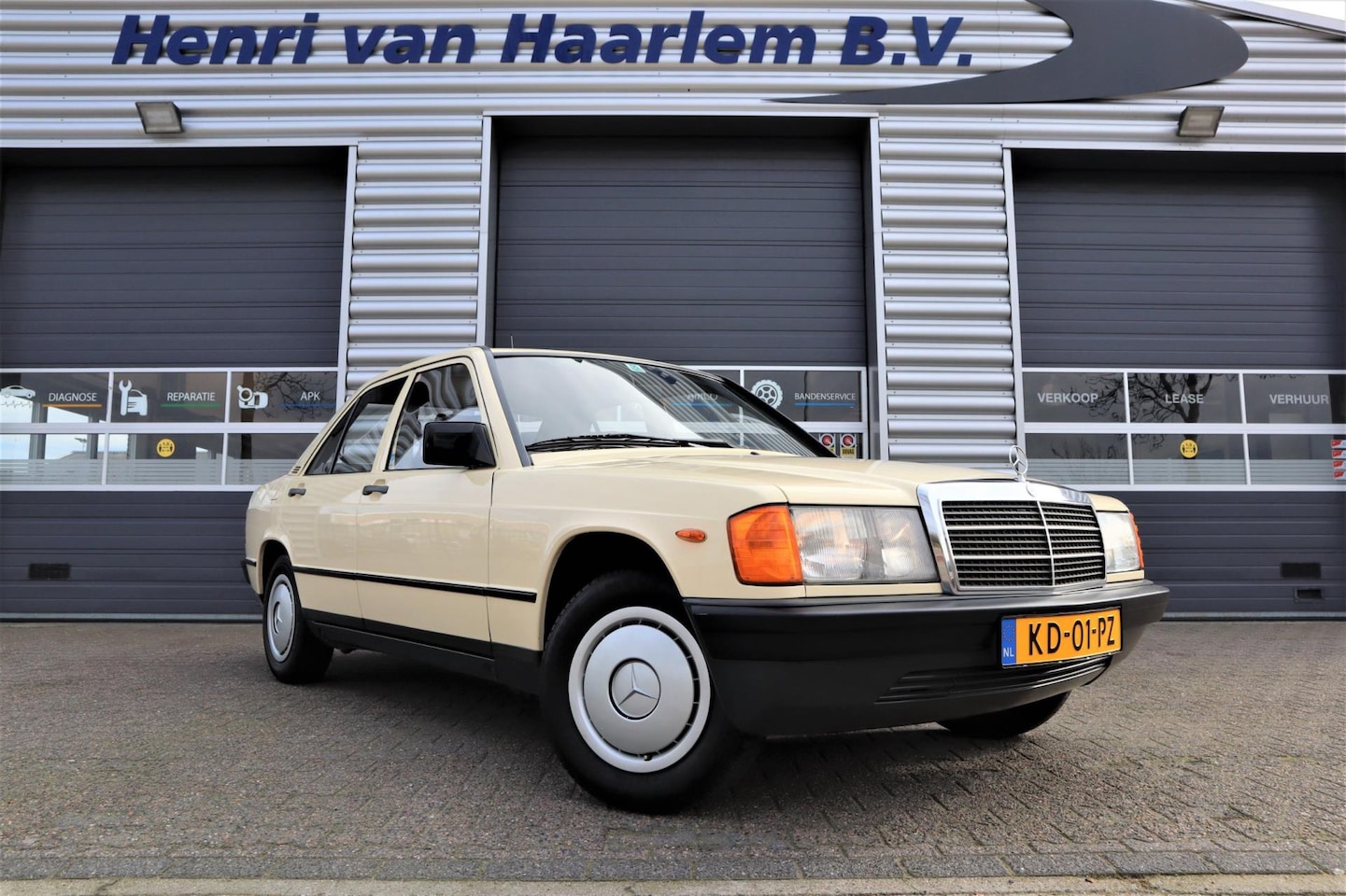 mercedes-benz-190-serie-2-0-e-122-pk-nieuwstaat-nap-logisch-uniek-2e-eigenaar-trekhaak-a-z.jpg