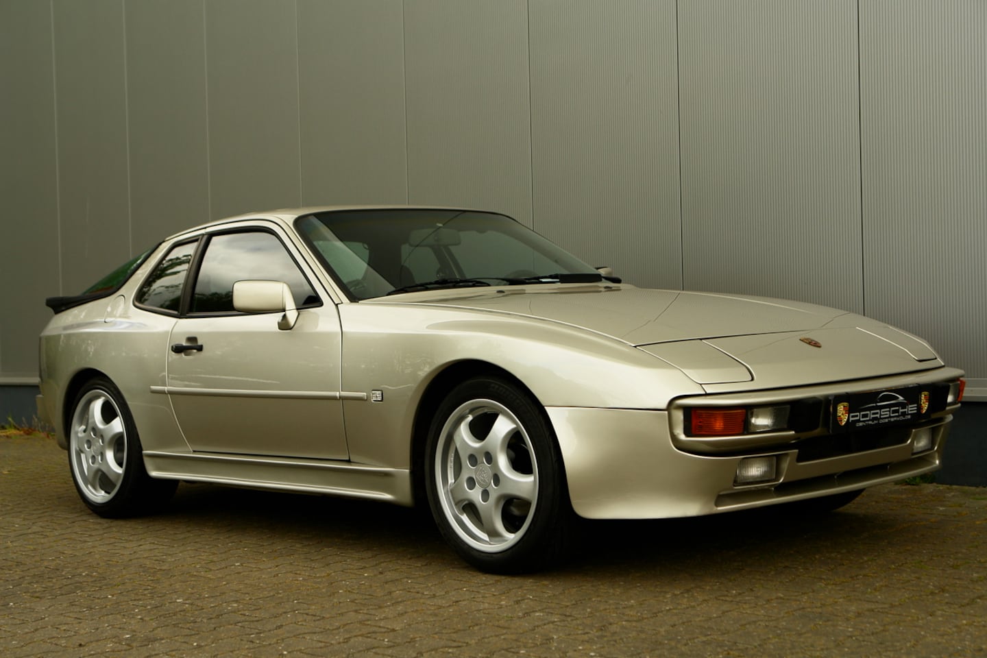 porsche-944-2-5-coupe-targa-mkii.jpg