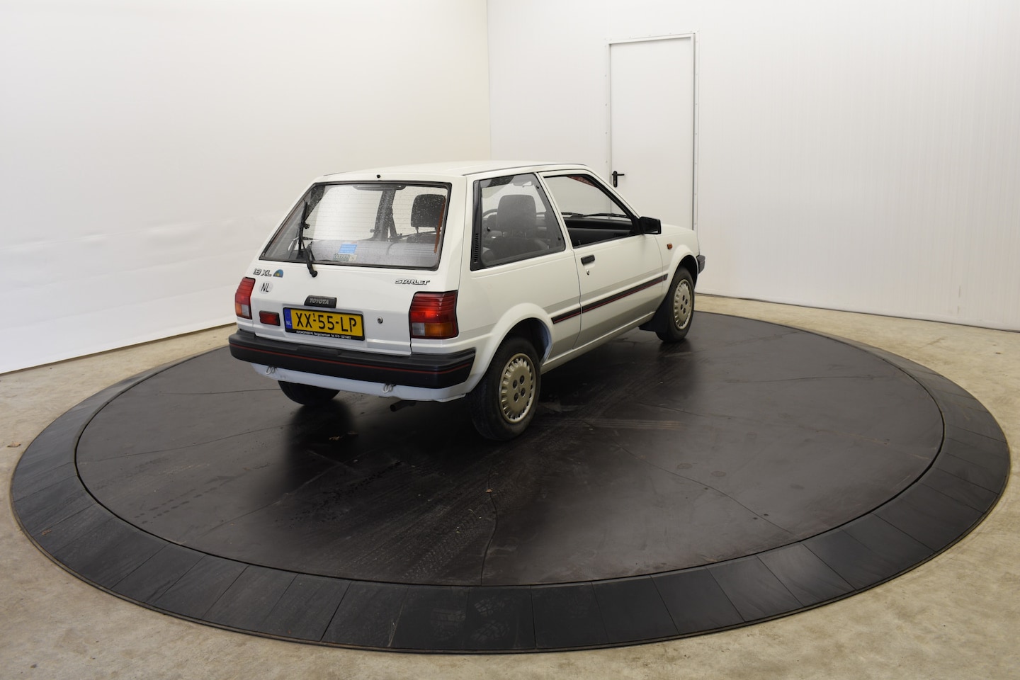 toyota-starlet-1-3-xl-kat-uniek-nl-auto-van-1e-eigenaar.jpg