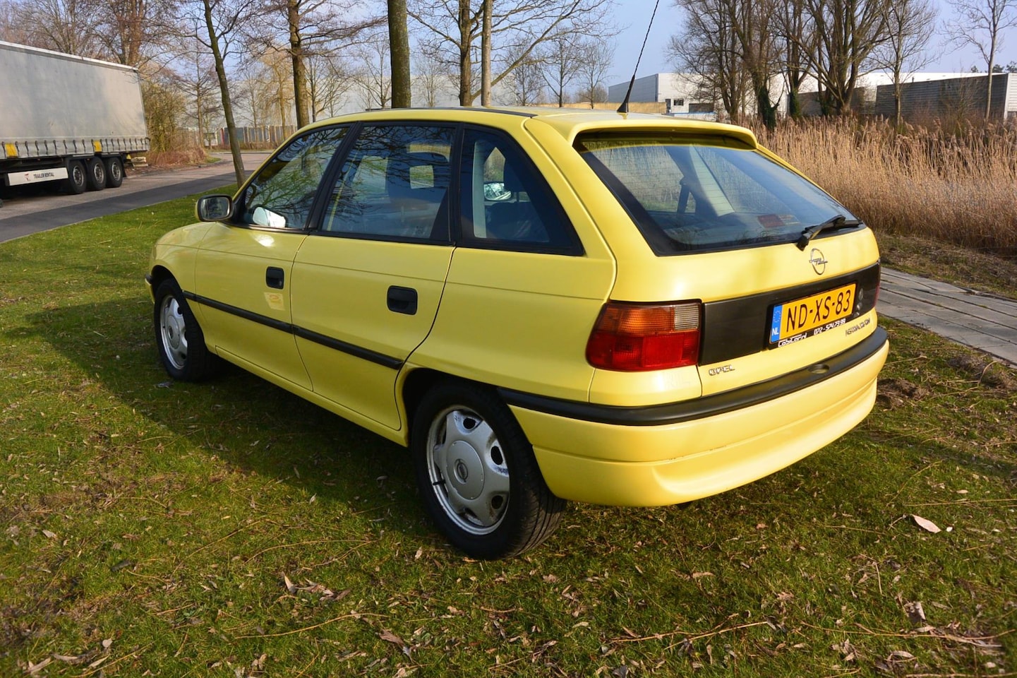 opel-astra-1-6i-16v-sport-5drs-weinig-kms-2de-eigenaar.jpg