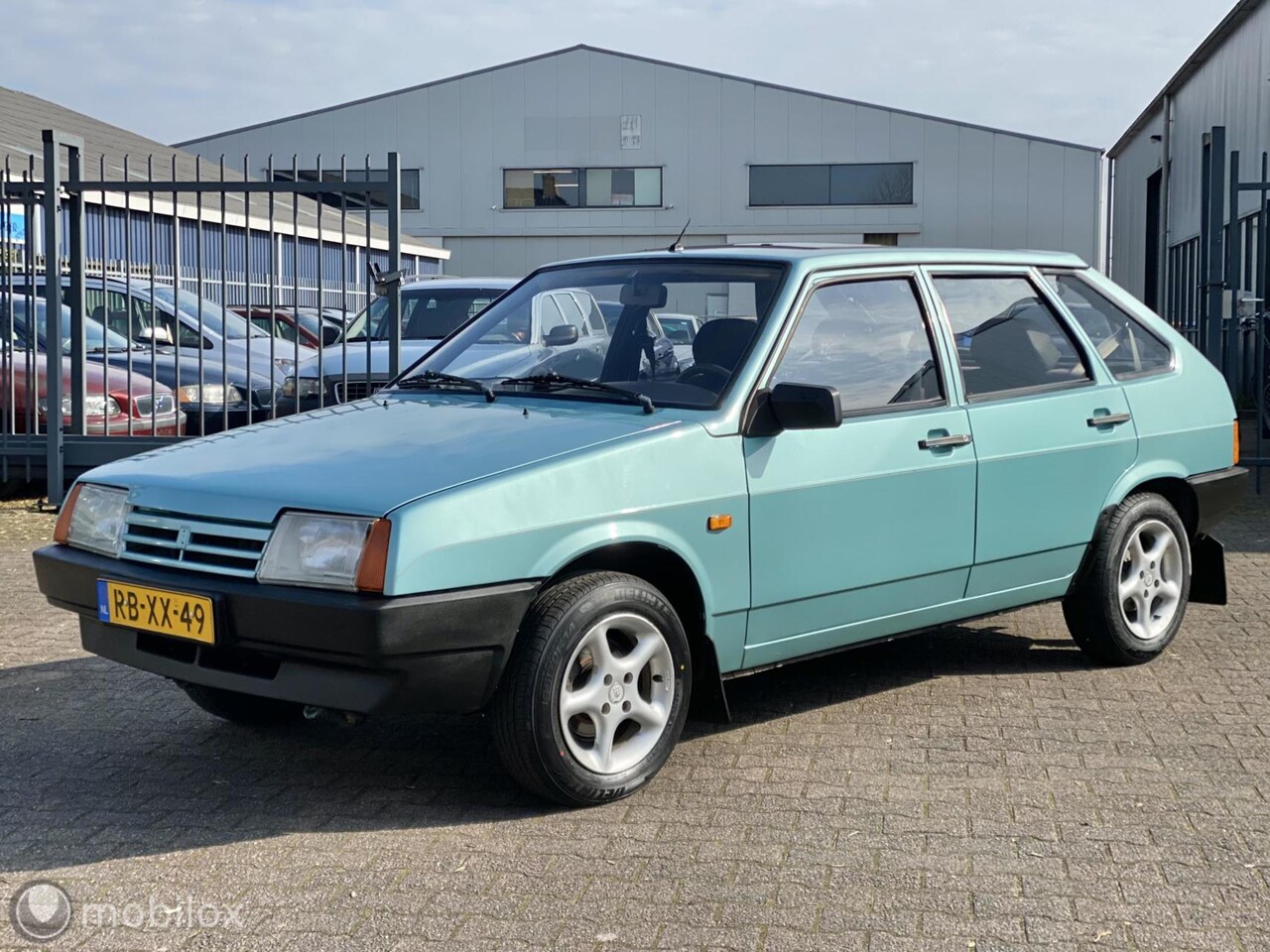lada-samara-1-5i-1-5i.jpg