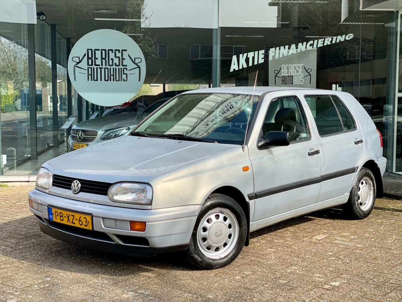 volkswagen-golf-1-8-cl-atlanta-aut-122-000-km-nap.jpg