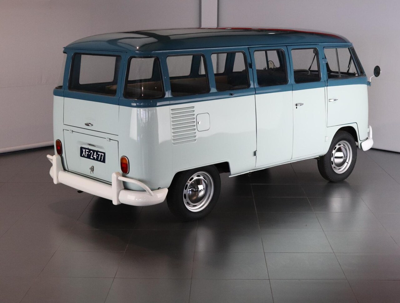 volkswagen-t1-spijlbus-9-pers.jpg