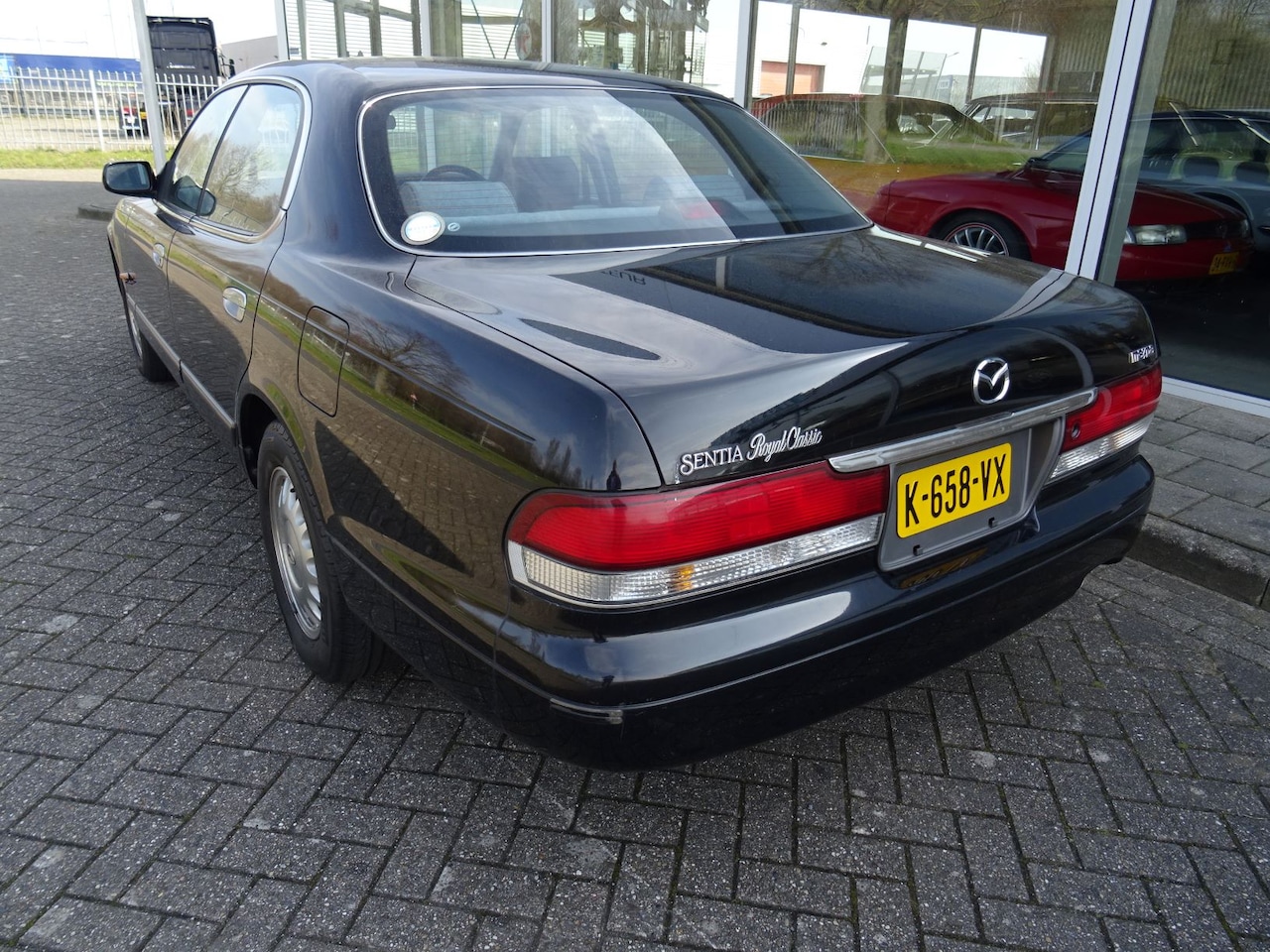 mazda-929-sentia.jpg