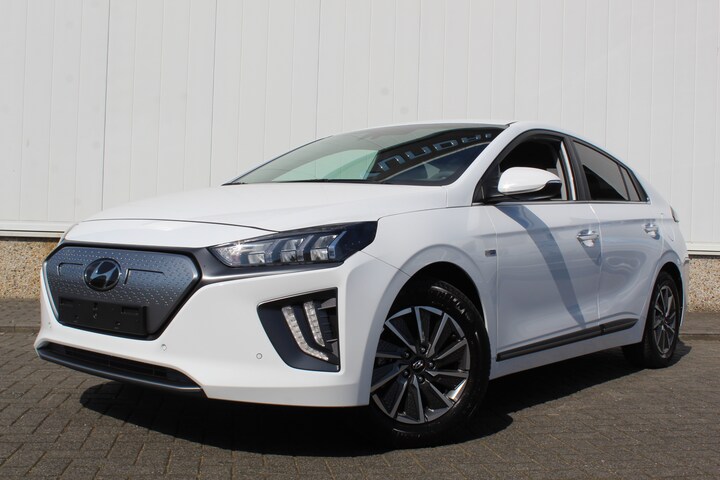 Hyundai Ioniq Ev 136pk Aut Premium Blue Link App 21 Elektrisch Occasion Te Koop Op Autowereld Nl