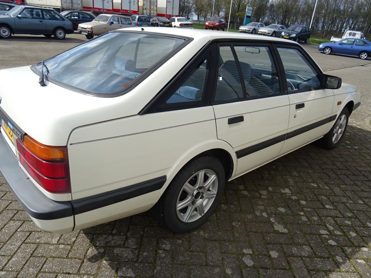 mazda-626-2-0-hb-glx-ps.jpg