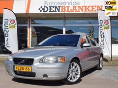 Volvo S60 - 2.5 Turbo Summum BJ.2006 / Navigatie / Schuif Kanteldak / Four-C / Leder / Pdc / 17 inch /
