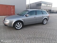 Audi A4 Avant - 1.8 Turbo MT Automaat