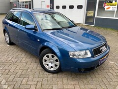 Audi A4 Avant - 2.0 PDC Radio/CD Esp LM-velgen Trekhaak Electrische pakket door inruil verkregen mag voor