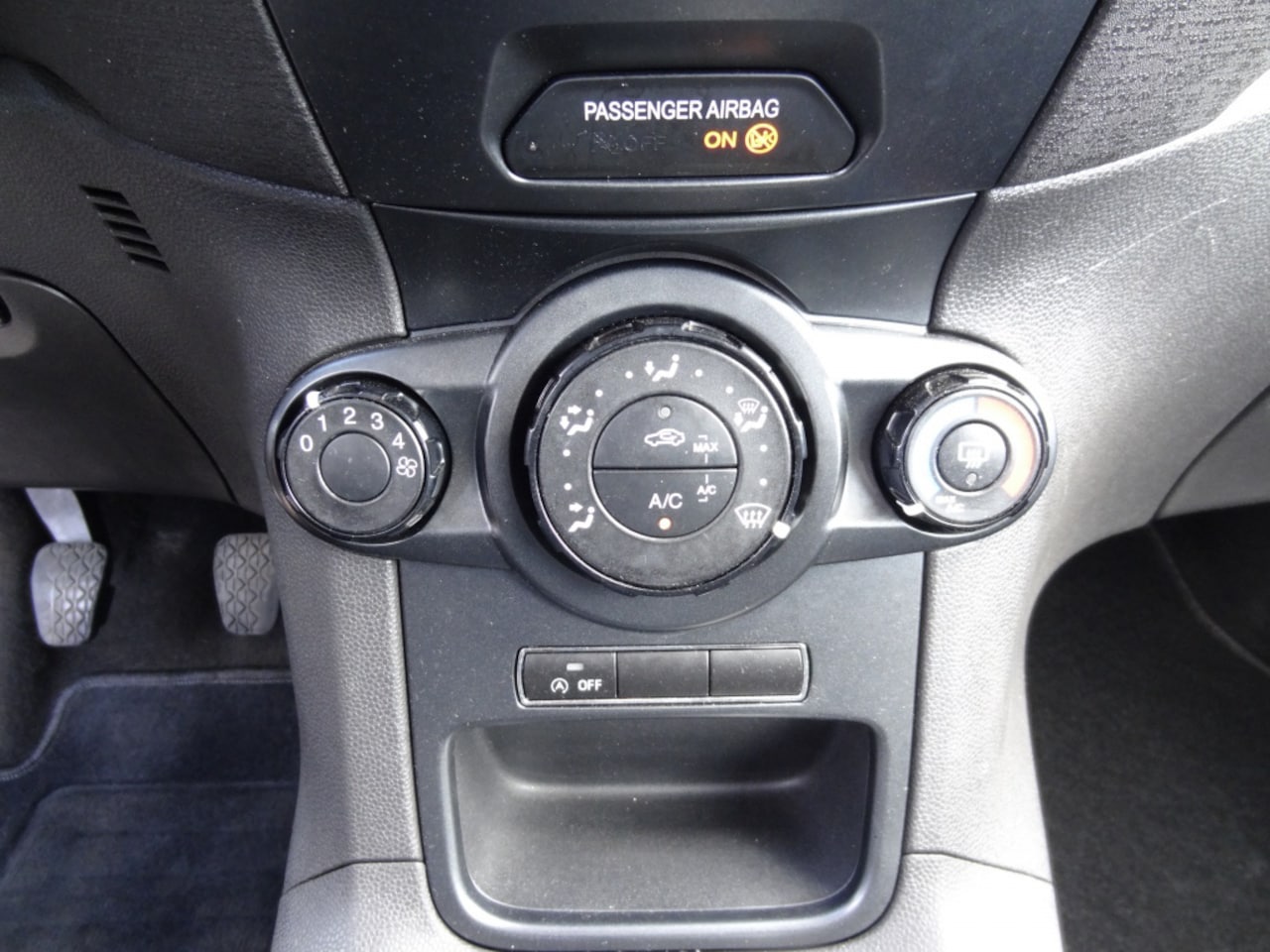 Ford Fiesta - 1.0 Style Tech Navigatie/Airco/BT-Carkit