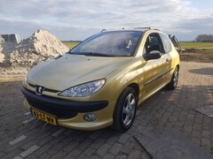 Peugeot 206 - 1.6-16V XT 1.6 -- Leder bekleding-- airco -- APK